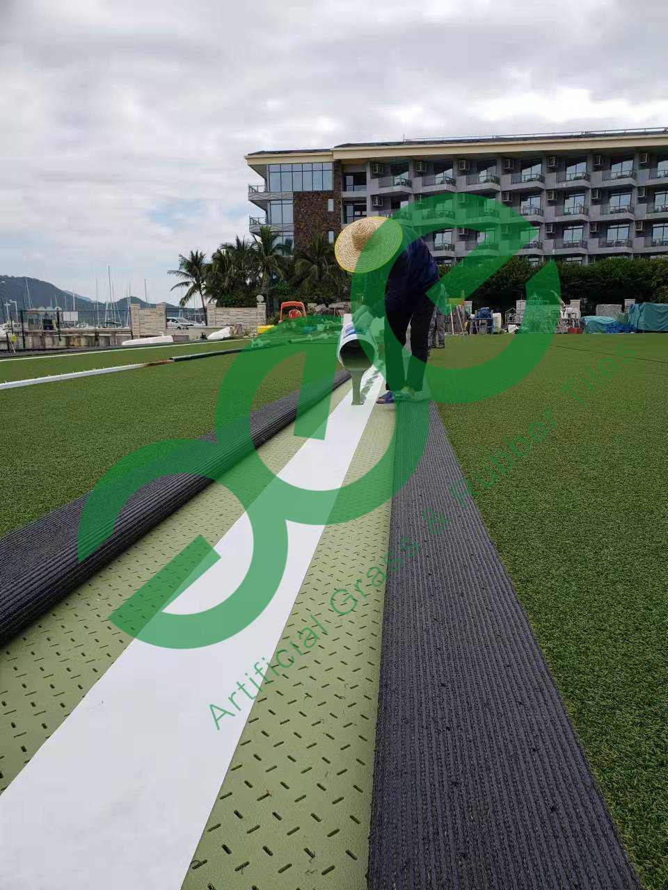 Differnt Seam Tapes for Seaming Artificial Grass
